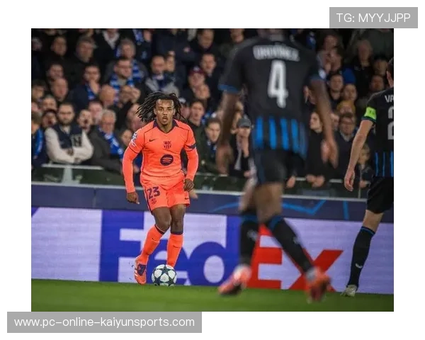 亚马尔边线加速甩开防守者 亚马尔边线加速甩开防守者