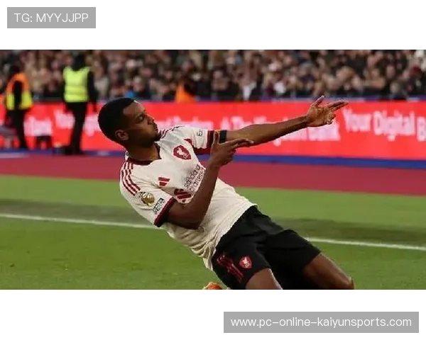 切尔西十人顽强逼平阿森纳，纪律成讨论点